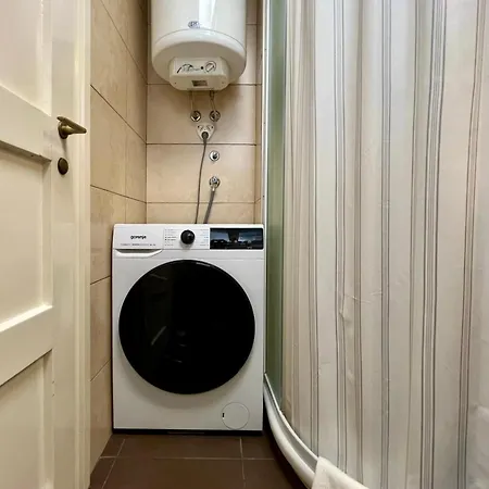 Close To Everything *